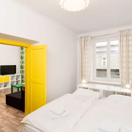 Antique Old Town Apartment *