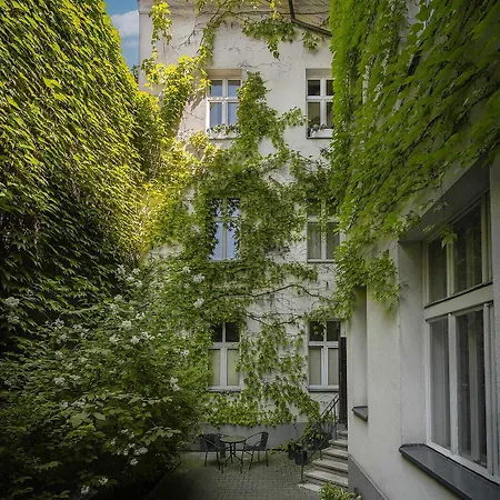 Antique Old Town Apartment