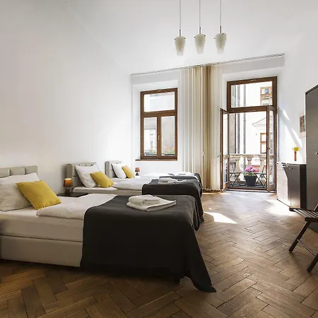 Antique Old Town Apartment *