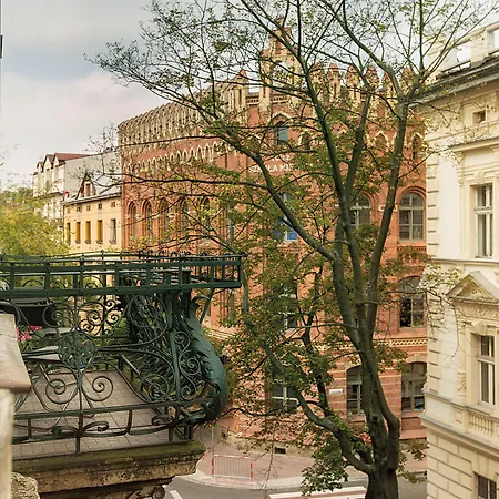 Antique Old Town Apartment *